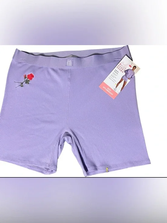 Millie Bobby Brown Lavender Ribbed Lounge Shorts sizeL - Picture 1 of 4